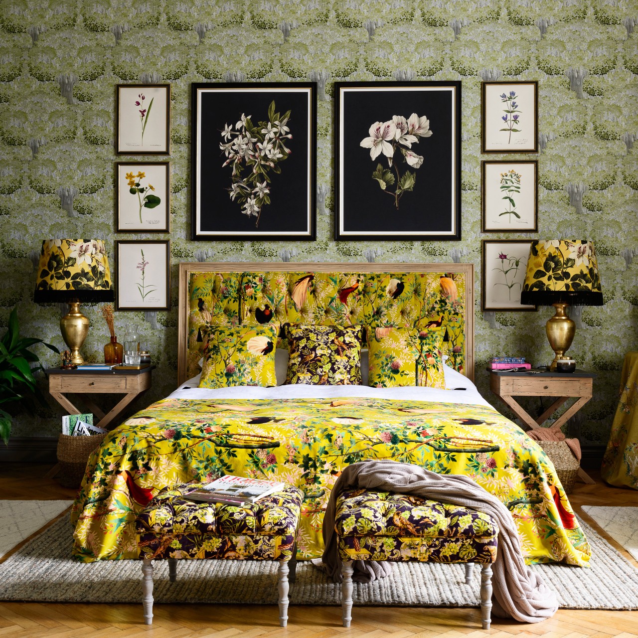 ANTAL Bed - ROYAL GARDEN Green Velvet